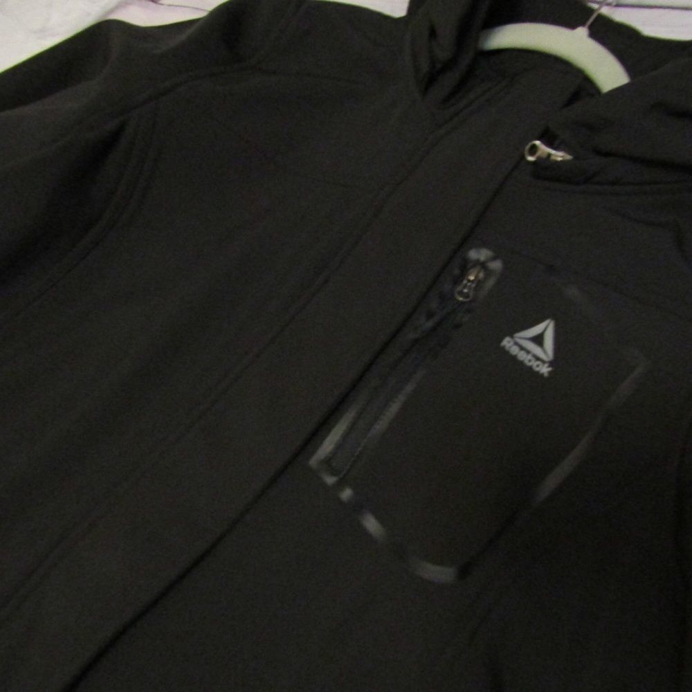 👀**FALL SALE**Reebok soft shell NWOT